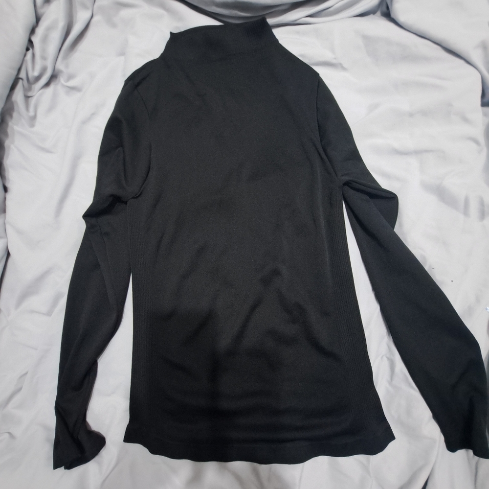 Black long sleeve tops